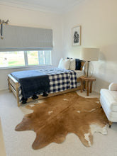 Load image into Gallery viewer, Beige &amp; White Cowhide #2
